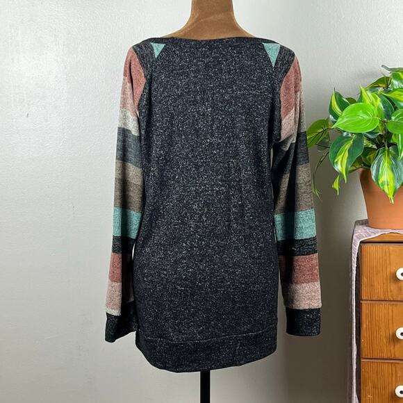 Pink Clover Black Heather w/ Multicolor Long Sleeves Loose Fit Top Size Small - Picture 3 of 8